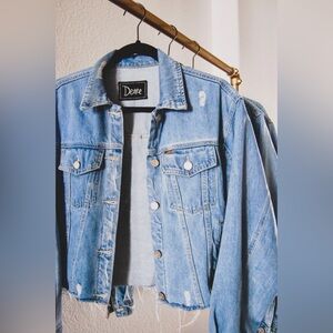 Light Blue Denim Jacket with Fitted Silhouette and Cropped Length